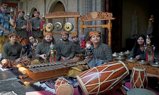 Karya Musik Tradisional Yang Menjadi Ciri Khas Daerah