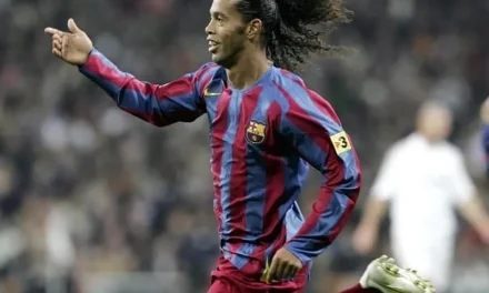 Pesepakbola Asal Brasil Ronaldo De Assis Morera Sang Legenda