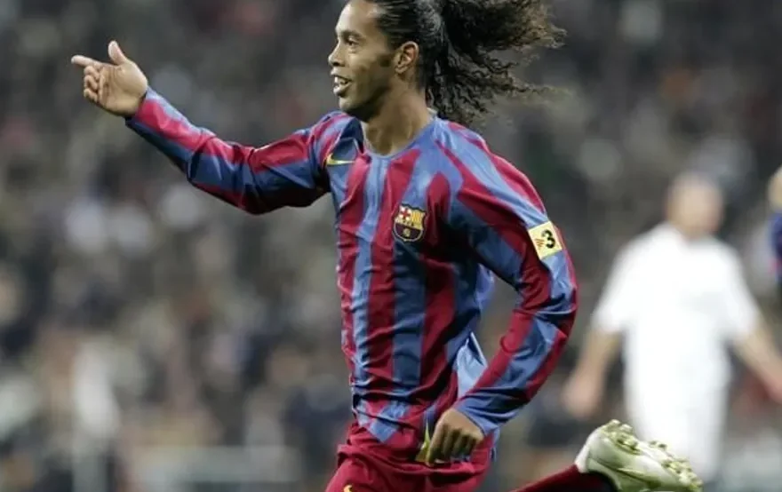 Pesepakbola Asal Brasil Ronaldo De Assis Morera Sang Legenda