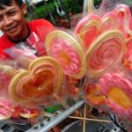 Jajanan Manis Tradisional Gulali Di Sukai Kalangan Muda