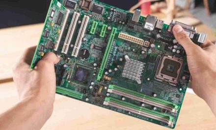Komponen Perangkat Komputer Yaitu Papan Motherboard