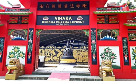 Bangunan Vihara Kawasan Ibadah Umat Buddha