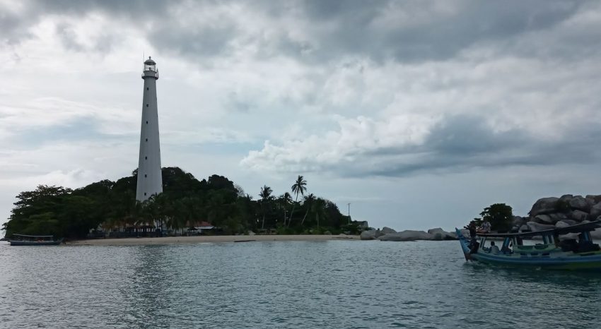 Bangunan Tinggi Mercusuar Untuk Pengarahan Kapal Laut