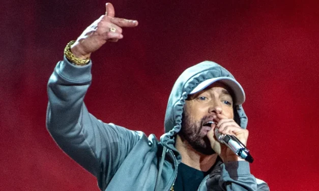 Penyanyi Cepat Rapper Sebuah Kemajuan Seni
