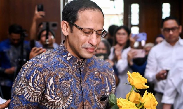Seorang Mantan Menteri Bagian Pendidikan Nadiem