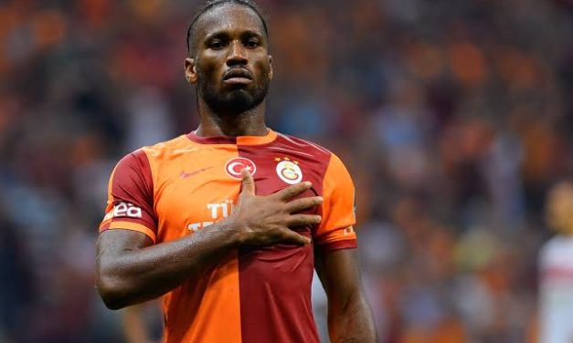 Pemain Sepakbola Drogba Dari Pantai Gading