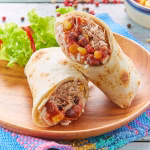 Hidangan Kebab Meksiko Sebuah Burrito Dengan Isiannya
