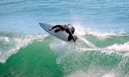Olahraga Surfing Di Lautan Maupun Pantai
