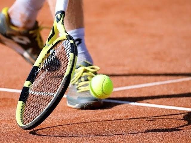 Olahraga Lapanagan Tenis Dalam Permainan Seru