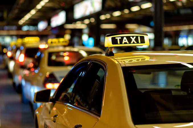 Kendaraan Umum Taksi Sebagai Transportasi Yang Mewah