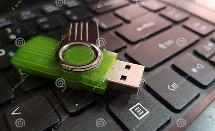 Sebuah Penyimpanan Flashdisk Pada Perangkat Kecil