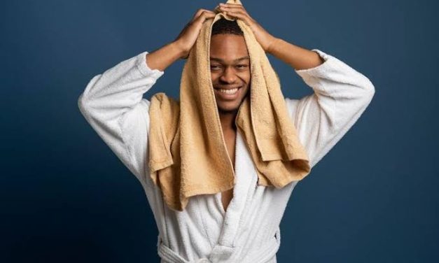 Kain Tebal Handuk Dengan Penggunaan Sehabis Mandi